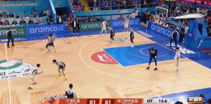 19岁小将李悦洲1v3绝杀宁波男篮 浙江双杀挺进八